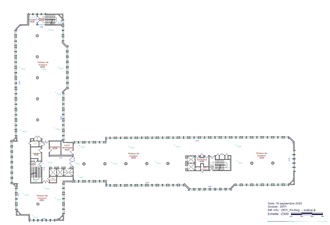 Plan des intérieurs au 1/300 : plateaux de bureaux, circulations et locaux techniques cotés